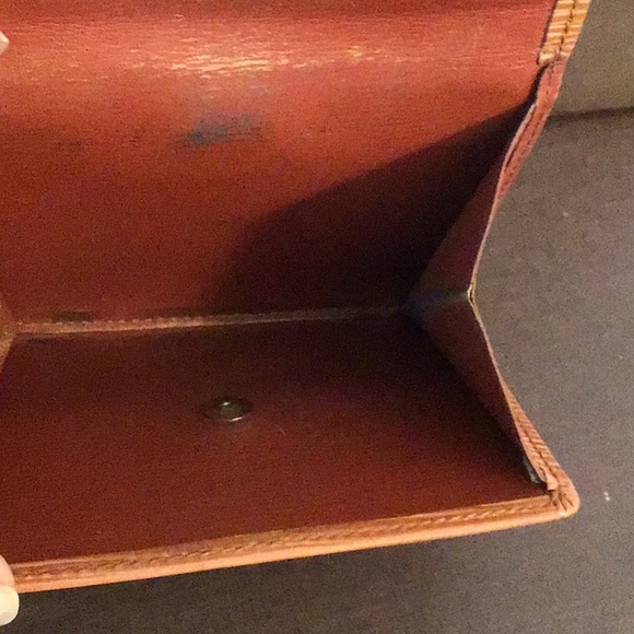 Louis Vuitton Brown Epi Wallet - Picture 11 of 16